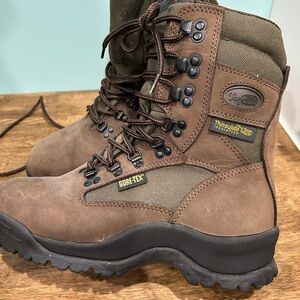 Vasque Women’s hiking/hunting boots 7